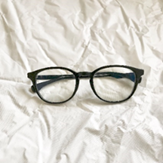 日本人が似合う黒縁メガネと言えば999.9(フォーナインズ) - 服ログ