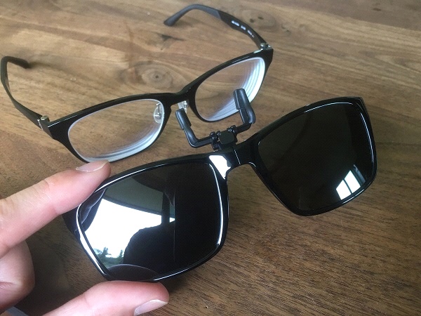 眼鏡とサングラスが兼用できるクリップオン グリーングラス をレビュー 服ログ