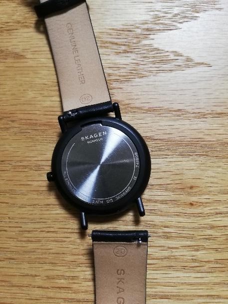 リーズナブルで高級感のあるクオーツ時計「スカーゲン」のベルトを替えて楽しむ方法 - 服ログ