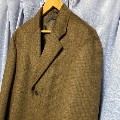 ユニクロのウールカシミヤチェスターコートは柄物のオーバーサイズを選んでトレンド感を演出 服ログ